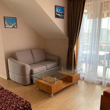 Guest House Prima 2* נסבר